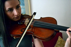 Mariasole playing the violin
